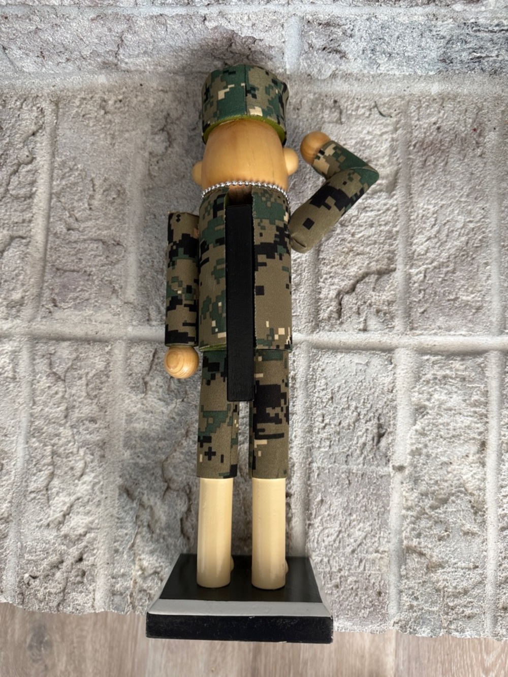 Camouflage Military Nutcracker - Green Camo - Picture 4 of 4